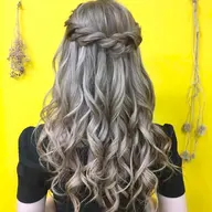 【10:00​〜​15:00】ヘアセット