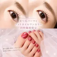 【まつ毛パーマ×フットネイル(ワンカラー)】同時施術で時短で可愛く🐈⬛寝てるだけでネイルもパーマも終わります🎶