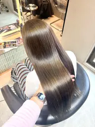 9/26本日限定❣️垢抜け透明感艶カラー＋内部補修ケラスターゼマスクトリートメント❤️スチーム付き❤️
