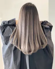 カット✂︎＋ケアブリーチ使用のデザインダブルカラー✨️＋髪質改善TOKIOトリートメント💎✨