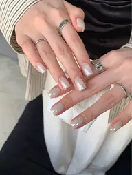 大人気!オーロラネイル