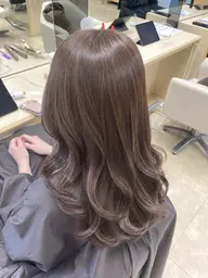 次流行るのはコレ‼️透明感たっぷり"モカベージュ"💜🤎
