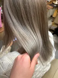『ブリーチメニュー✨』全頭ブリーチ+オンカラー+プレtr
