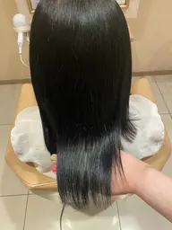 【10月枠解放】🐻リタッチ2~3cm以上の方限定🐻髪の毛暗くしたい方🐿ファッションカラー（オシャレ染め）