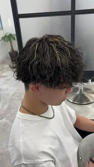 イメージチェンジメニュー✨メンズカット+ハイライト+特殊デザインパーマ‼️