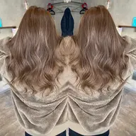 ✨🌈人気の定番メニュー🌈✨カット+ツヤ感カラー☘️✨