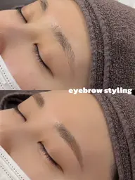 アイブロウスタイリング(眉毛WAX)眉の形をデザインし、WAXで余分な毛を脱毛します。※間引き・眉メイク込み