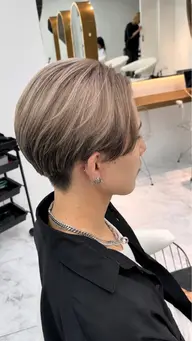 【メンズ限定】ブリーチWカラー➕追加ブリーチ➕デザインカラー➕クイックトリートメント