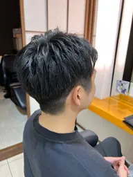 メンズの方の初回限定!カットと髪質再整でストレスフリーな髪に!(※このメニューではカラーは承れません)