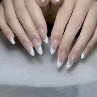 【ジェルオフ無料】🎀フレンチネイル(厚み出し込み)¥5500
