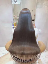🌹大注目ヒト幹細胞極上トリートメント+ストレート仕上げ