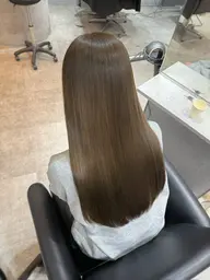 【大人気🌟🌟】地毛風ケアストレート+高保湿トリートメント23000［新宿駅/髪質改善］