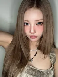 🌺夏休み直前!🌺ワンブリーチ✨➕艶カラー➕トリートメント