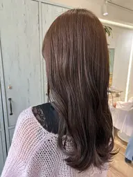 カット+ダメージ補修のトリートメントでサラツヤスタイル✨️