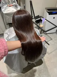 染めるだけで髪質改善