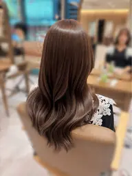 木曜日限定 🩵 イルミナ/ アディクシーカラー ➕ カット 🪽 渋谷アカデミーでのご案内です!