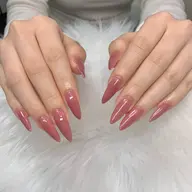 チップ長さ出しワンカラー💅🩵🩷 オフの有無はメッセージでお願いします。