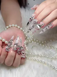 💎ジェルチップ長さ出し10本💎✨10本全てパーツ盛り放題✨🎀大小ストーン・パーツ何個でもOK🎀