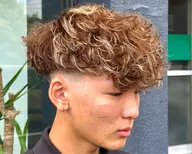 【💎ご新規様限定💎】メンズカット+スペインカール🇪🇸+ハイライト+オンカラー