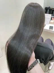 ミントカラーはこちらから✨カット+高発色カラー+Aujuaトリートメント