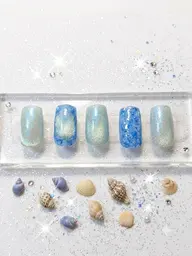 6月土日限定!オフ込み💅✨️今すぐ予約参照!モデル様限定価格!ニュアンスネイルがお得‼️キラキラブルーネイル💖✨️