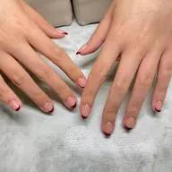 【オフなし】ハンド💅🏻🫧 《王道フレンチ🌙》パラジェル変更可✨/新宿*.+ﾟ
