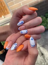 シンプルなアート(手)+ビルダー🎨💅🏻