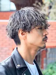 期間限定‼️格安価格でご案内してます✨️カット➕メンズハイライトカラー