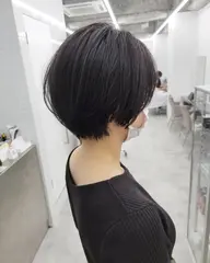 海外でも人気!!丸みが綺麗で可愛いショートヘア♪おさまりとシルエットの綺麗さを両立します🤗