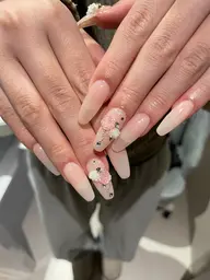 持ち込み🙆シンプルネイル🤍《デザイン片方2本ずつまで》