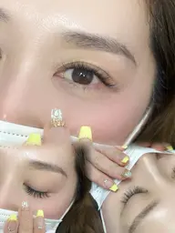 ⚠️1日2名様限定⚠️3Dボリュームラッシュつけ放題🌺(リピーター様オフ代¥800)ご新規様オフ代無料🎶✨