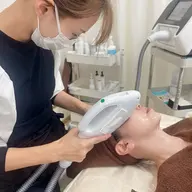 【レディース】お顔全体脱毛♪毛穴ひきしまり効果あり！（クレンジング洗顔＋美白鎮静パック付き）