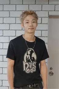 メンズカット＋ブリーチ＋カラー　¥21450 ［ハイトーンカラー/メンズカット］