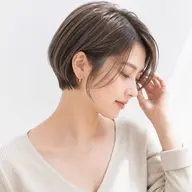 【大人女性の小顔見せ】似合わせショート+透明感カラー