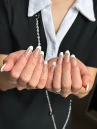 フレンチネイル🖤