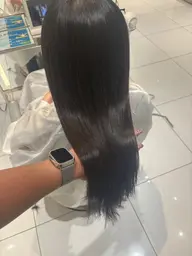 梅雨前にnaturalな縮毛矯正model✨️＋トリートメント付き✨️