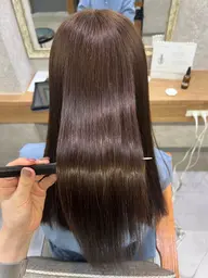ご新規様🉐平日直前割‼️【レディース】カット✂️ ➕ ケアカラー🌈 ➕水素トリートメント🪄︎︎✨️