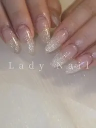 【大名/歴8年✨】オフなし|10本長さだし ワンカラー、ラメグラデ♡横顔まで美しいフォルム