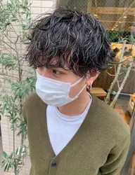 【イケてるメンズはこれ一択✨️】🔗ツイスト🔗or🔗スパイラルパーマ🔗➕✂️メンズカット✂️➕✂️眉カット✂️