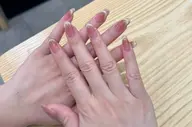 チークカラー×マグネットネイル