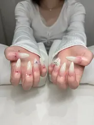 カラーグラデーション(オフ込み)♡チップ長さだし1本プラス¥400-♡亀裂補強1本プラス¥300-♡