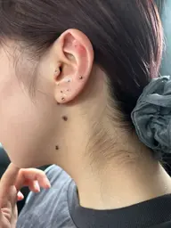 cut＋color＋耳つぼジュエリー