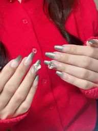 【HAND】💅長さだし+🤍ワンカラーor💫ラメグラ(オフあり)