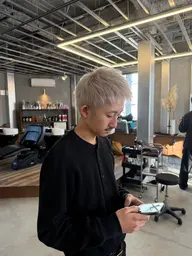 【メンズ限定メニュー】💈ブリーチ有りダブルカラーのみ+トリートメント付💈