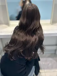 まとまるレイヤーカット+赤み0の透明感カラー