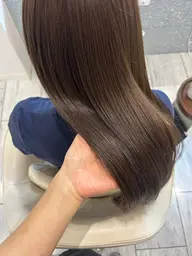 低ダメージで透明感を🫧Wカラー+保湿トリートメントブロー¥15000~¦3700円引き