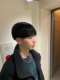 «メンズ1番人気»メンズカット+眉毛カット+ 肩のマッサージ付き✨️ (平日)