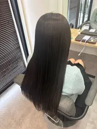 【⭐️ミニモ、梅雨時期限定⭐️】コスメ縮毛矯正➕髪質改善トリートメント➕カット✨