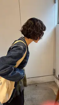 ladies' カット＋パーマ👩🏻‍🦱💛　ロングヘア（肩下）の場合＋1000円頂きます🙇🏻‍♀️