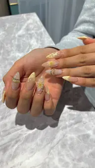 💅💎パーツつけ放題・150分アートやり放題＋チップ長さだし（オフ込み）